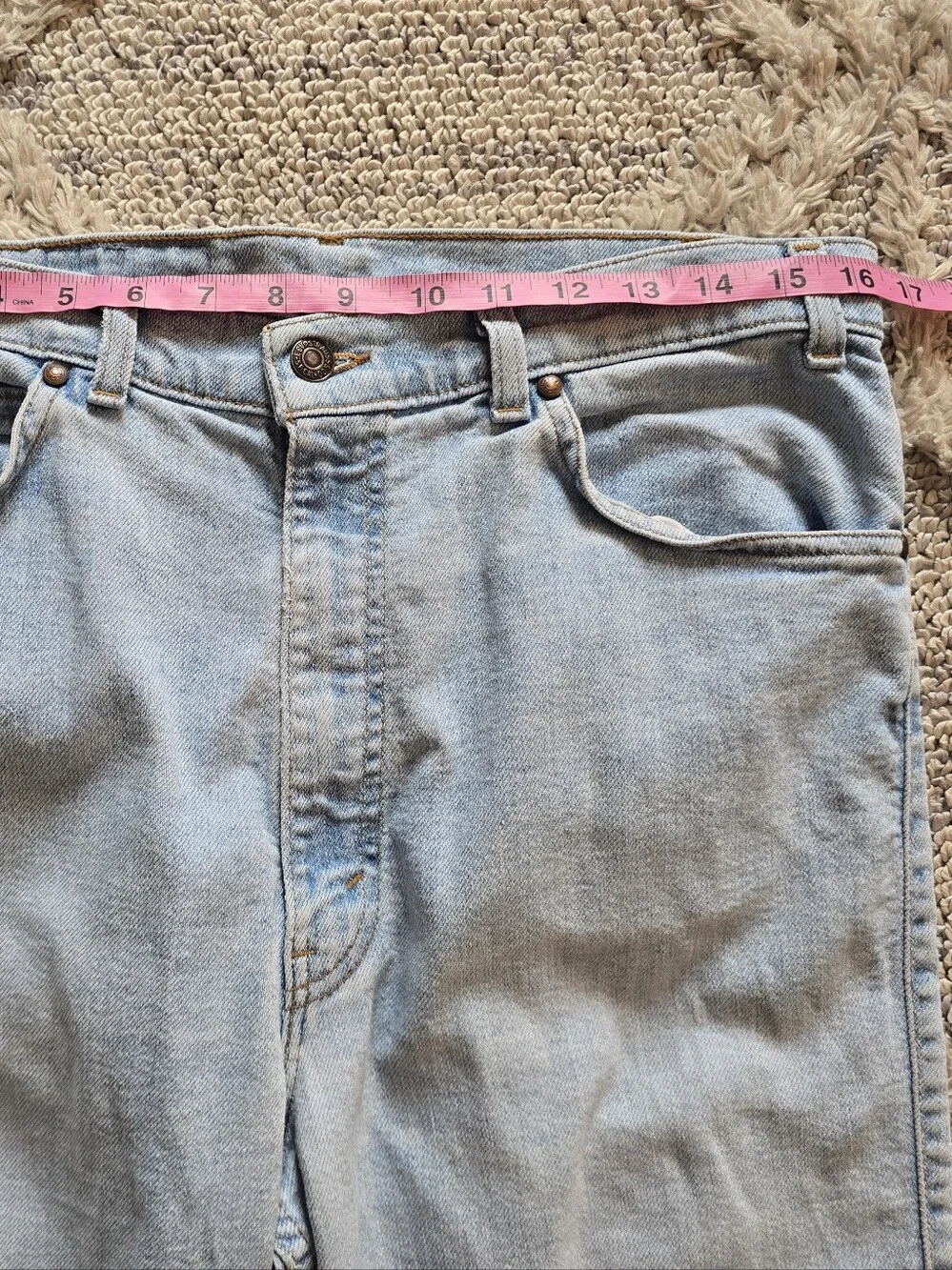 VTG Levi 548 Jeans Mens 34x30 Light Blue Denim Relaxed 90s White Label Stretch